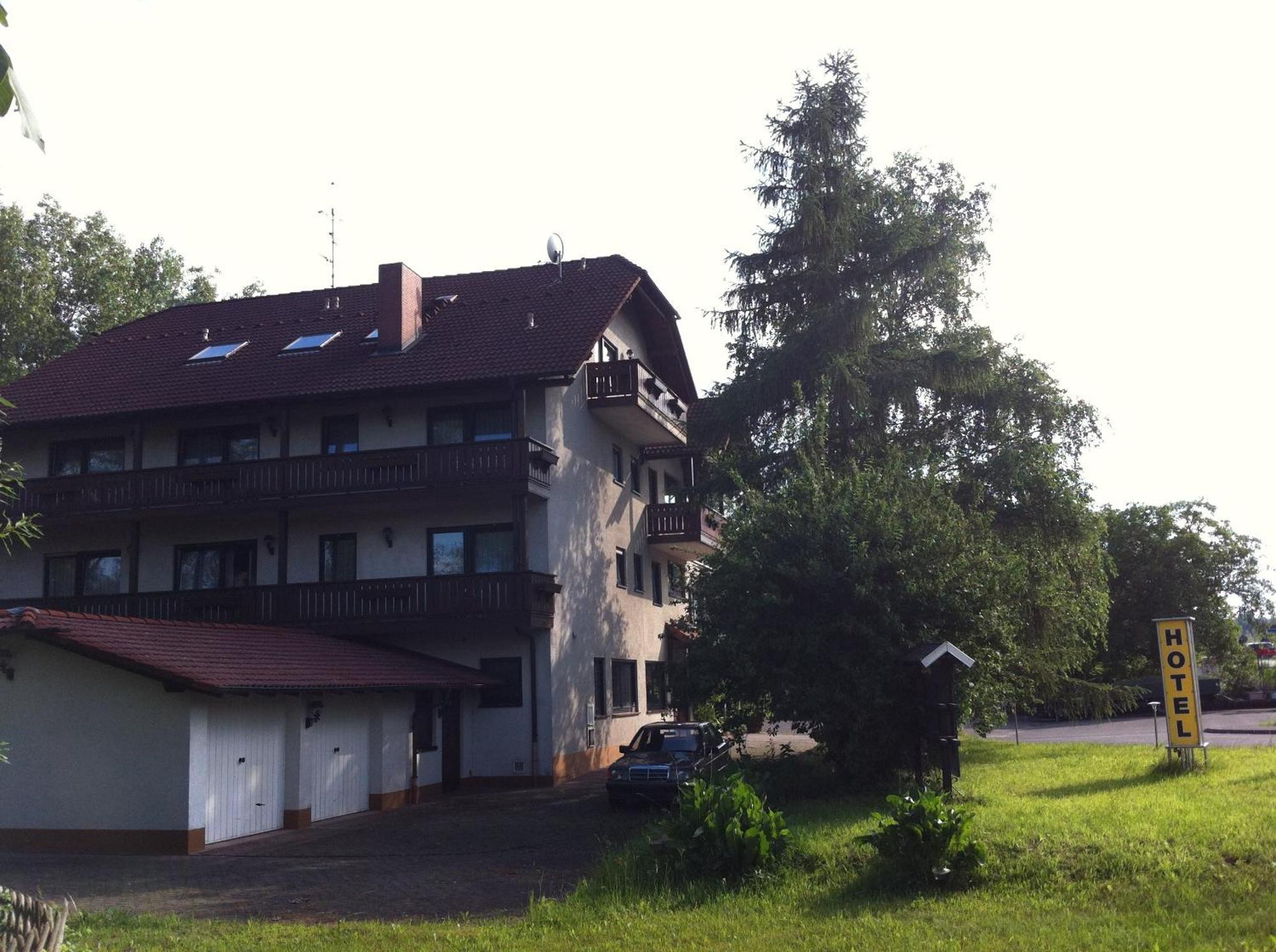 Hotel Bacchusstube Garni Goldbach  Buitenkant foto