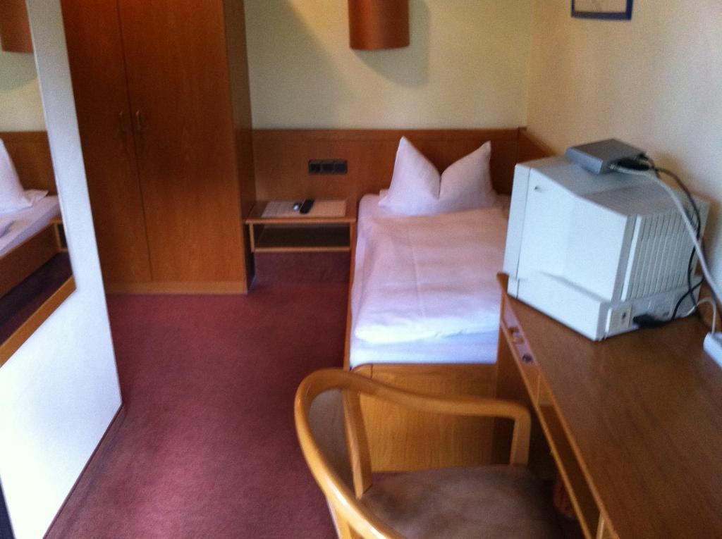 Hotel Bacchusstube Garni Goldbach  Kamer foto